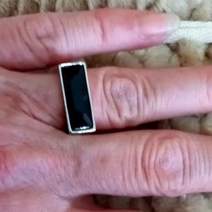 Beautiful Vintage Black Enamel &  Silver Metal Ring Size 6 1/2 - Estate Jewelry